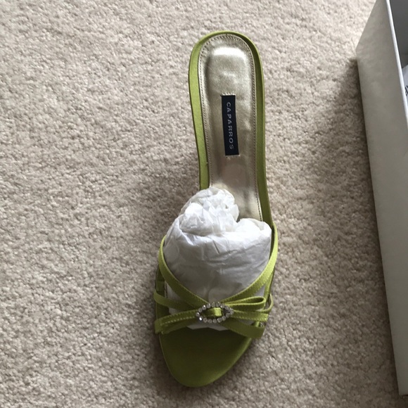 NEW Capparros green satin cocktail dress sandal women’s size 9.5 kitten heel - Picture 2 of 6